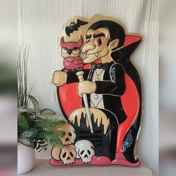 Vintage 3D Molded Plastic Halloween Vampire Wall Decor, Red and Black Design - Picture 1 of 5